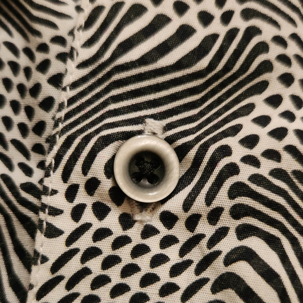 Robert Graham Shirt Short sleeve.Black & White Cotton Button Up Size L - Picture 5 of 6
